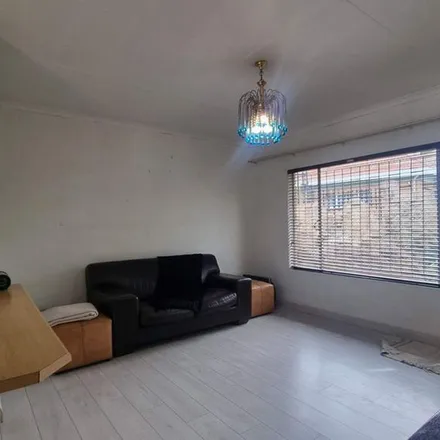 Image 3 - Marie Street, Linmeyer, Johannesburg, 2001, South Africa - Apartment for rent