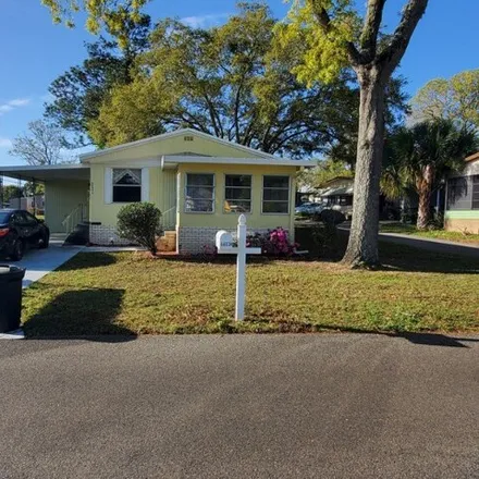 Buy this studio apartment on 6603 Lakewood Drive in Marion County, FL 34472