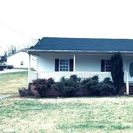Buy this 3 bed house on 201 Golden Cove Lane in White County, TN 38583