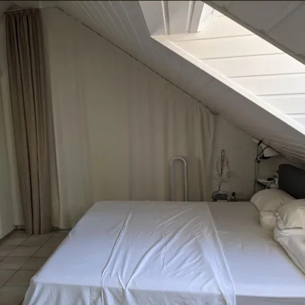 Rent this 4 bed apartment on Ellernweg 8 in 61118 Bad Vilbel, Germany