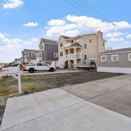 Buy this 3 bed house on 356 Kingfisher Road in Tuckerton, Ocean County