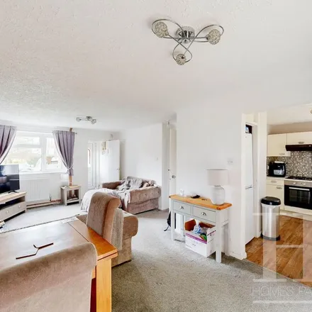 Rent this 3 bed apartment on Crawley Avenue in Tinsley Green, RH10 8AP