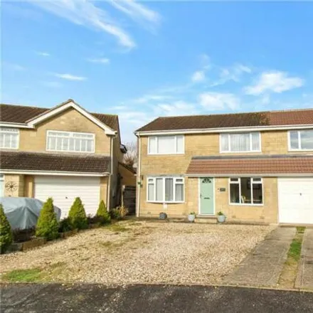 Buy this 4 bed house on Thames Avenue in Swindon, SN25 3PY