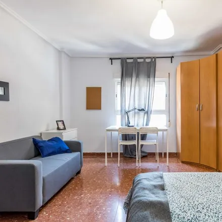 Image 2 - Carrer de la Pobla de Farnals, 6, 46021 Valencia, Spain - Room for rent