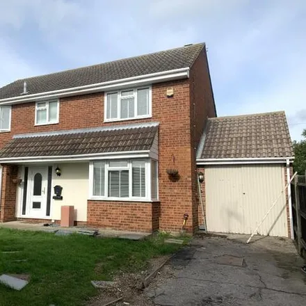Buy this 4 bed house on Arnolds Way in Rochford, SS4 3HN