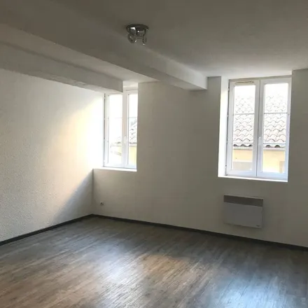 Rent this 2 bed apartment on Temple d'Auguste et de Livie in Place Charles de Gaulle, 38200 Vienne