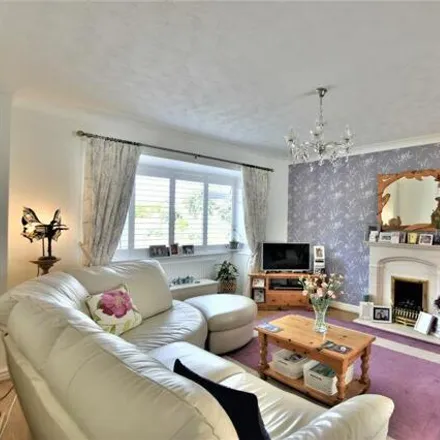 Image 2 - The Paddock, Cherry Willingham, LN3 4PS, United Kingdom - House for sale