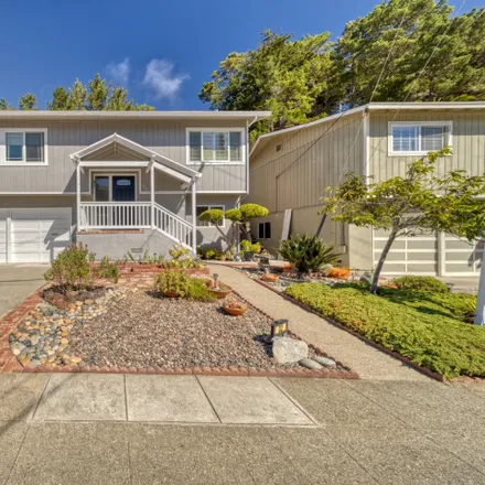 Buy this 3 bed house on 32 Cranham Court in Pacifica, CA 94044