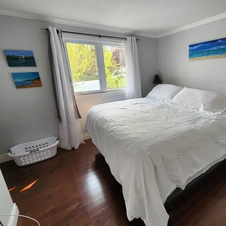 Rent this 3 bed house on Port Elgin in ON N0H 2C2, Canada