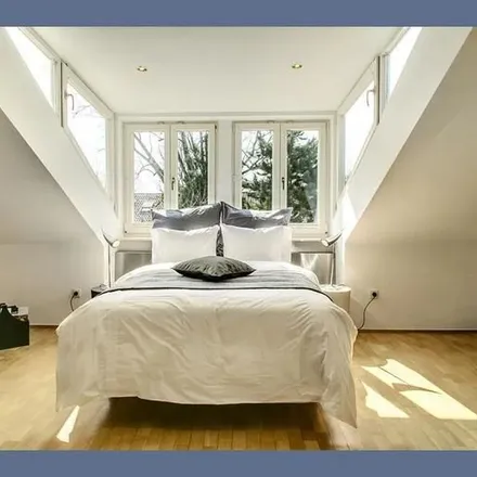 Rent this 5 bed townhouse on Schlösselgarten in Cosimastraße, 81925 Munich
