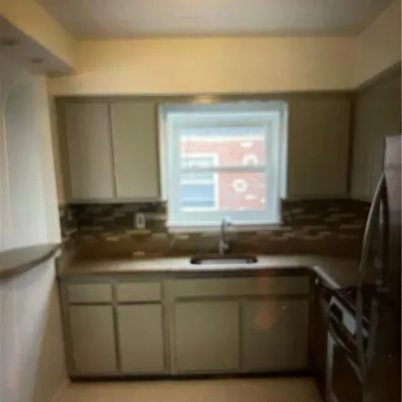 Image 3 - 3115 Harding Avenue, New York, NY 10465, USA - Apartment for rent