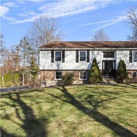 Buy this 4 bed house on 104 Longdale Road in Mahopac, NY 10541