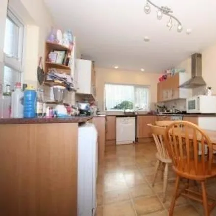 Image 3 - 10 Monks Road, Exeter, EX4 7AY, United Kingdom - Townhouse for rent