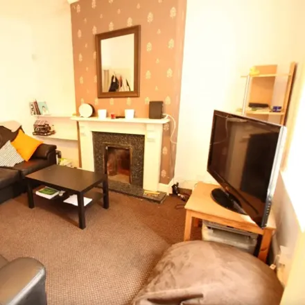 Rent this 4 bed townhouse on Brudenell Primary School in Welton Place, Leeds