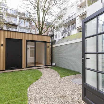 Rent this 5 bed apartment on Eerste Jan van der Heijdenstraat 94-H in 1072 VA Amsterdam, Netherlands
