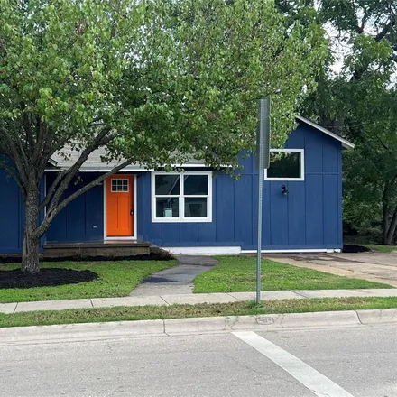 Buy this 3 bed house on Calhoun Middle School in 709 West Congress Street, Denton