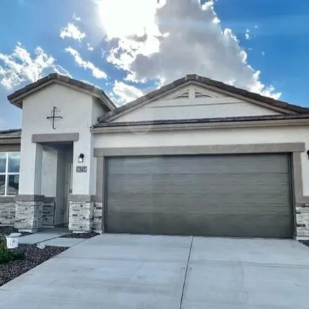 Rent this 4 bed house on 577 West Dana Drive in San Tan Valley, AZ 85143