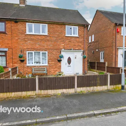 Buy this 3 bed duplex on Cheviot Close in Newcastle-under-Lyme, ST5 6HU