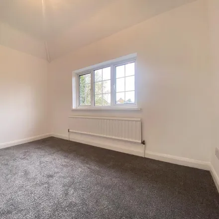 Image 7 - Rosebery Crescent, Old Woking, GU22 9BL, United Kingdom - Apartment for rent