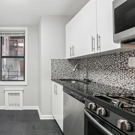 Image 4 - 20-40 89th Street, New York, NY 11209, USA - Apartment for sale