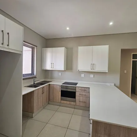 Rent this 2 bed apartment on unnamed road in eThekwini Ward 102, Umhlanga Rocks