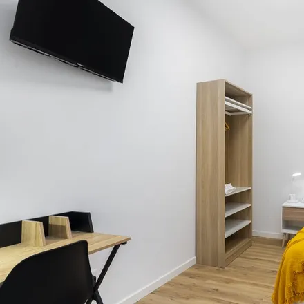 Rent this 6 bed room on Piscina Municipal da Penha de França in Travessa do Calado, 1170-070 Lisbon