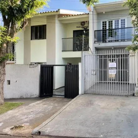 Rent this 3 bed house on Rua Pioneiro Toshimori Tsukada in Jardim Brasília, Maringá - PR