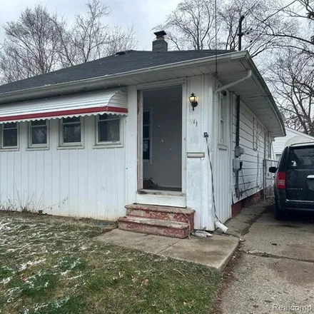 Rent this 2 bed house on 913 Knapp Avenue in Flint, MI 48503