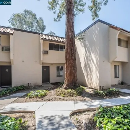 Buy this 2 bed condo on LC Driveway (975) in Livermore, CA 94551