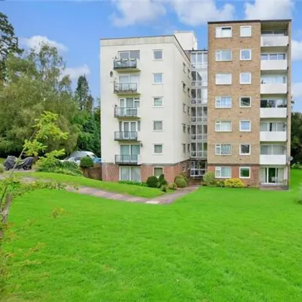Buy this 1 bed apartment on Ferndale Close in Royal Tunbridge Wells, TN2 3RW