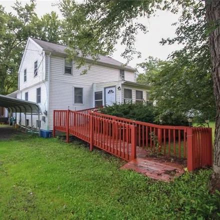 Buy this 3 bed house on 442 Diehl South Road in Center of the World, Trumbull County