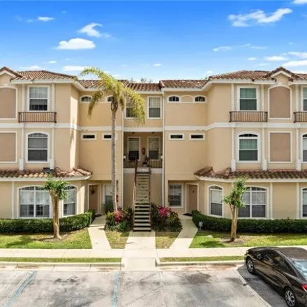 Buy this 2 bed condo on 998 Seabrook Court in Altamonte Springs, FL 32714