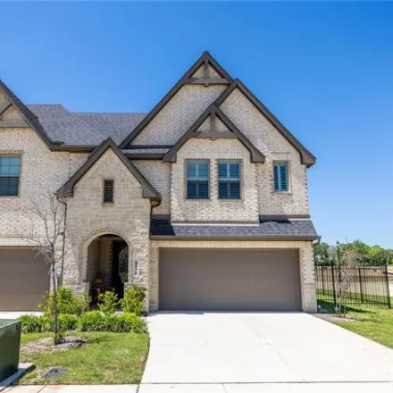 Buy this 3 bed house on Neal's Way in Arlington, TX 76001