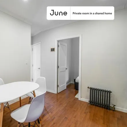 Image 2 - 133 Avenue D, New York, NY 10009, USA - Room for rent