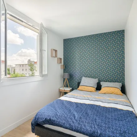 Rent this 2 bed apartment on Résidence Paso Doble in Avenue Général Frère, 69008 Lyon