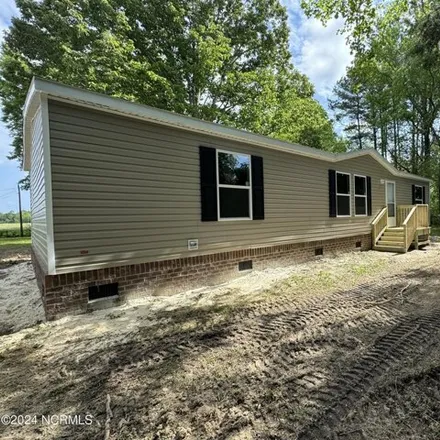 Buy this studio apartment on 10 Castle Farms Road in Castle Hayne, NC 28429