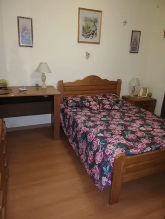 Rent this 3 bed room on Minimercado in Rua Barão de Sabrosa, 1900-172 Lisbon