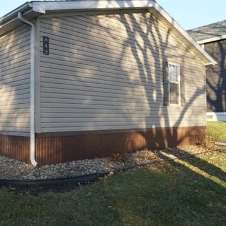Buy this studio apartment on 270 West Elm Street in Lone Tree, Johnson County