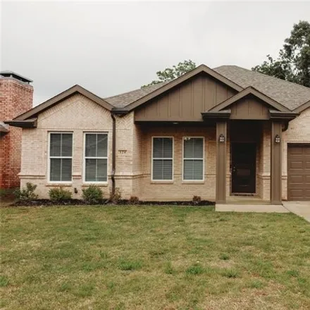 Buy this 3 bed house on 198 Settlers Court in Palestine, TX 75801