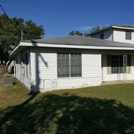 Buy this 5 bed house on 714 8th Street in Floresville, TX 78114