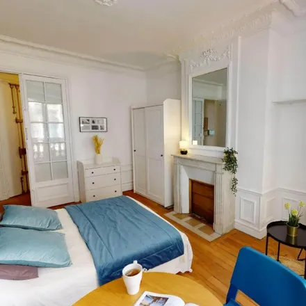 Image 3 - 29 Rue Desaix, 75015 Paris, France - Room for rent