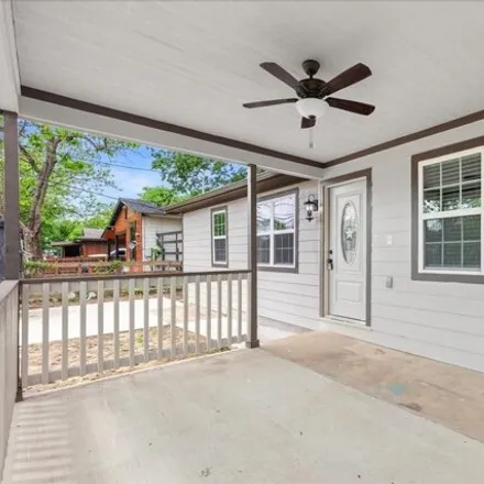 Image 3 - 9625 Silver Meadow Drive, Dallas, TX 75217, USA - House for sale