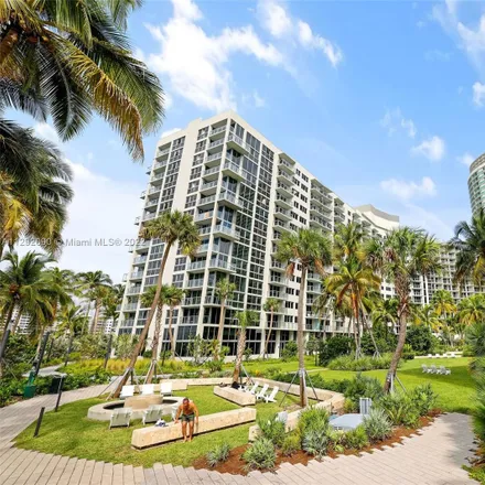 Rent this studio condo on Flamingo Resort Residences in Bay Road, Miami Beach