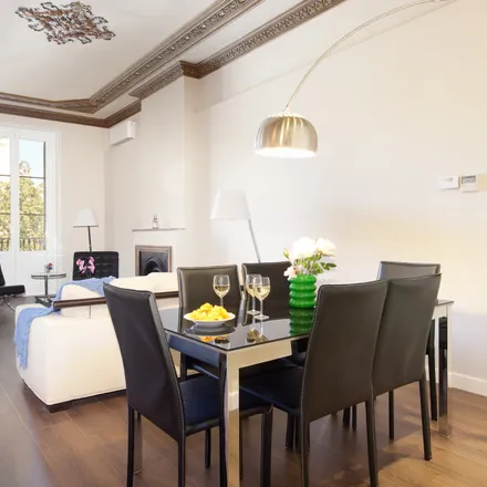 Rent this 3 bed apartment on The Mint in Passeig d'Isabel II, 4