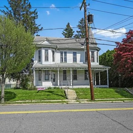 Image 2 - 622 West Cherry Street, Orwigsburg, Schuylkill County, PA 17961, USA - House for sale