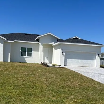 Buy this 3 bed house on Dogwood Circle in Highlands County, FL