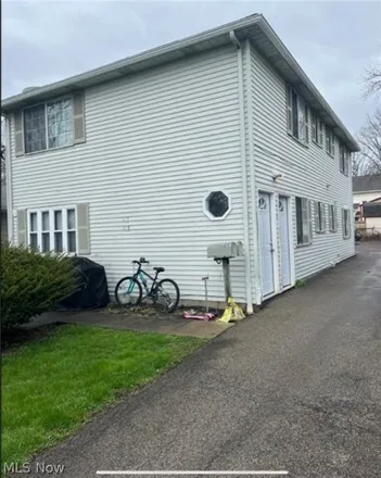 Rent this 2 bed apartment on 115 Westminster Avenue in Mahoning County, OH 44515