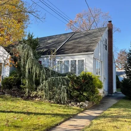 Buy this 5 bed house on 168 Kamm Avenue in South River, NJ 08882