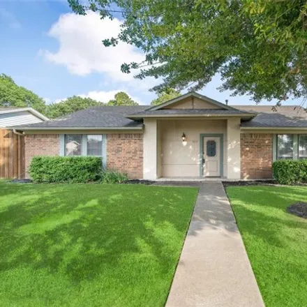 Buy this 3 bed house on 5214 Meadowside Drive in Rose Hill, Garland