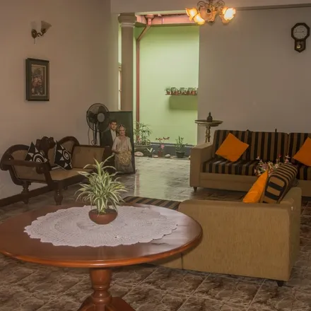 Rent this 4 bed house on Pilimathalawa